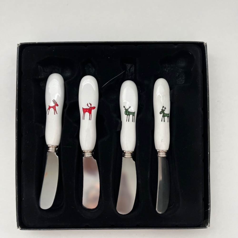Bombay Company Set of 4 Christmas Theme Canape/Pate Spreaders  NIBWT